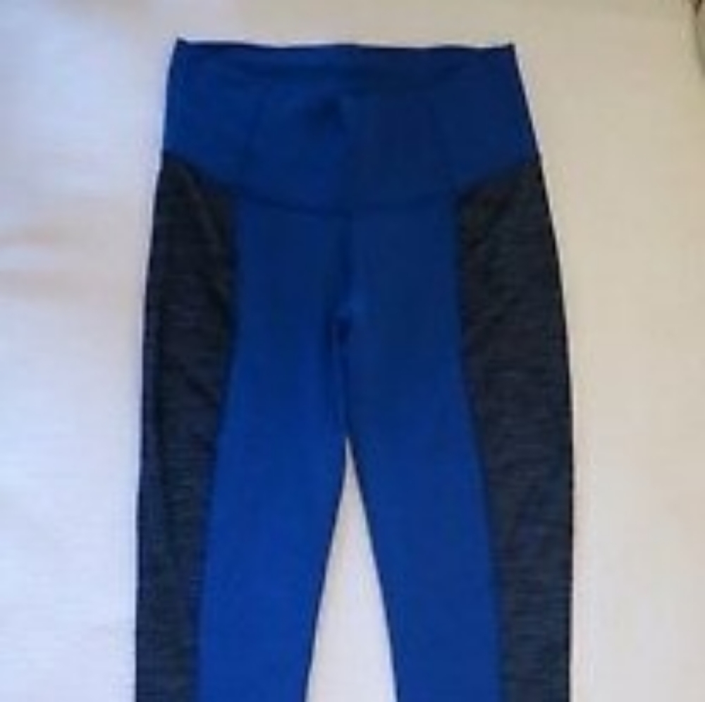 Lululemon Athletica Wunder Under bootcut size 8